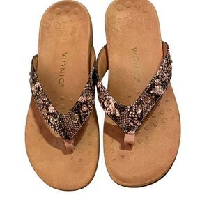 Vionic Lucia Sandals‎